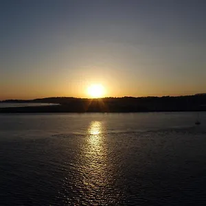 Paseo Butrón By Basquelidays Hondarribia